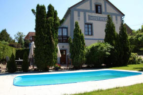 Penzion Stranny, Stranný